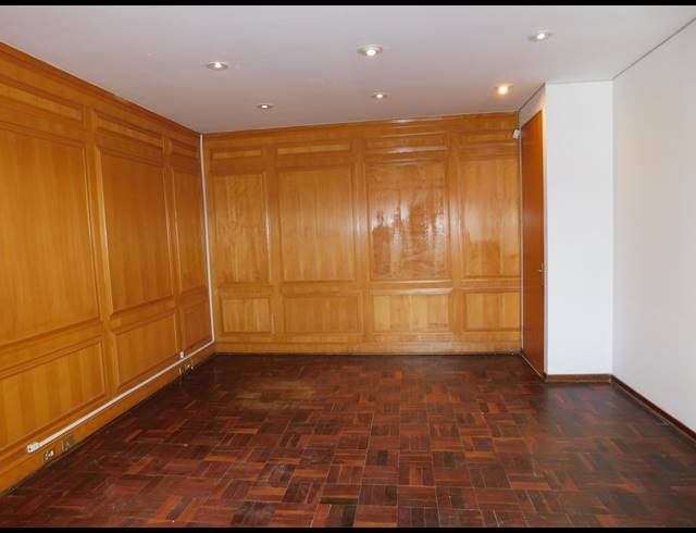 200M² OFFICE TO LET IN FERNDALE